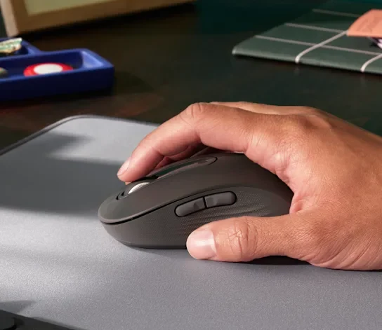 Logitech M650 Signature Wireless Mouse - Image 4